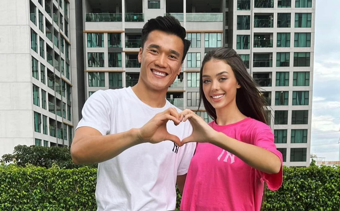 Vợ chồng Bùi Tiến Dũng tạo dáng nhí nhố, yêu cầu quý tử 1 điều khi chụp ảnh Ảnh 2