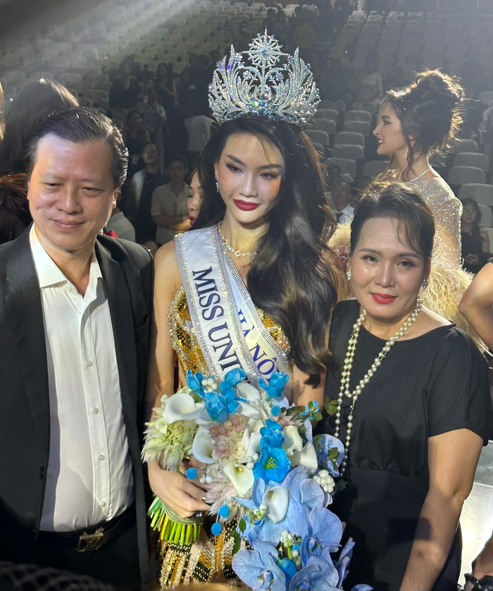 Cận cảnh nhan sắc cam thường 'không góc chết' của Tân Miss Universe VN Ảnh 1