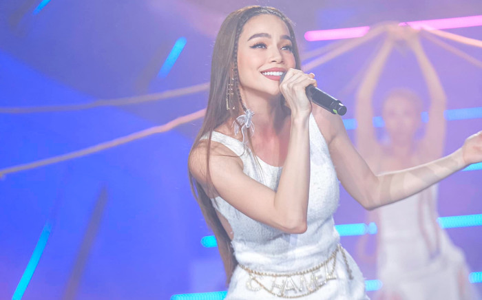 Hồ Ngọc Hà 'náo loạn' sự kiện, bảo vệ ra sức ngăn cản khán giả Ảnh 2