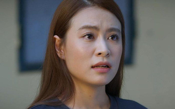 Hoàng Thùy Linh bất ngờ bị so sánh với một mỹ nhân nổi tiếng diễn dở của màn ảnh Ảnh 1