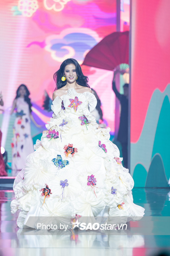 So kè sắc vóc Top3 Miss Universe VN: Hương Ly 'lấn át' luôn cả Hoa hậu Ảnh 7