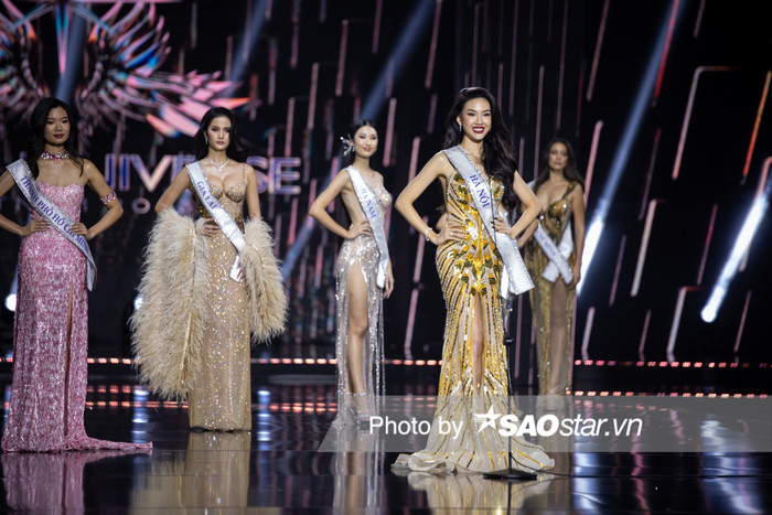 Bùi Quỳnh Hoa không sử dụng tiếng Anh trong phần thi ứng xử Top 6 chung cuộc.