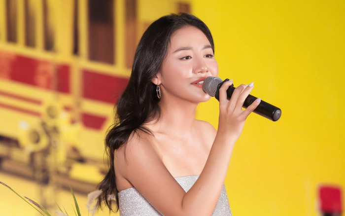 Văn Mai Hương bị 'quay lén' qua camera thường, khả năng vũ đạo gây bất ngờ Ảnh 2