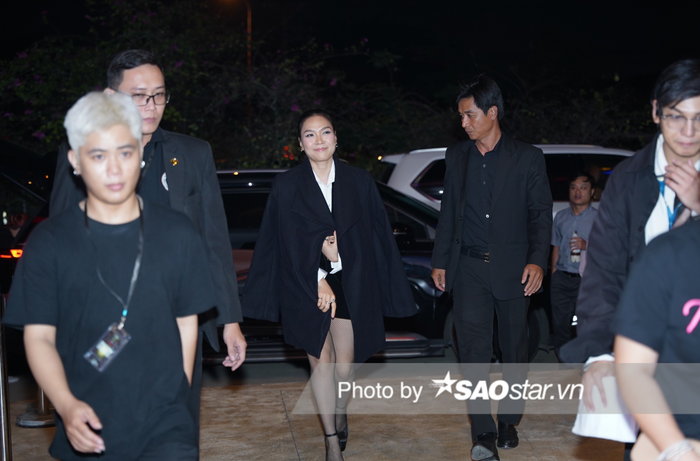 Mỹ Tâm đã đến trường quay nơi diễn ra liveshow 4 Vietnam Idol, sẵn sàng đưa ra những nhận xét công tâm cho thí sinh