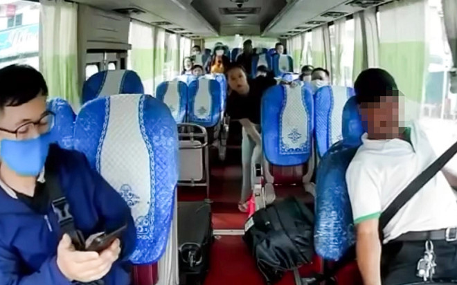 Bị đột quỵ ngay khi đang lái xe, tài xế vẫn cố làm 1 điều để bảo vệ hành khách Ảnh 2