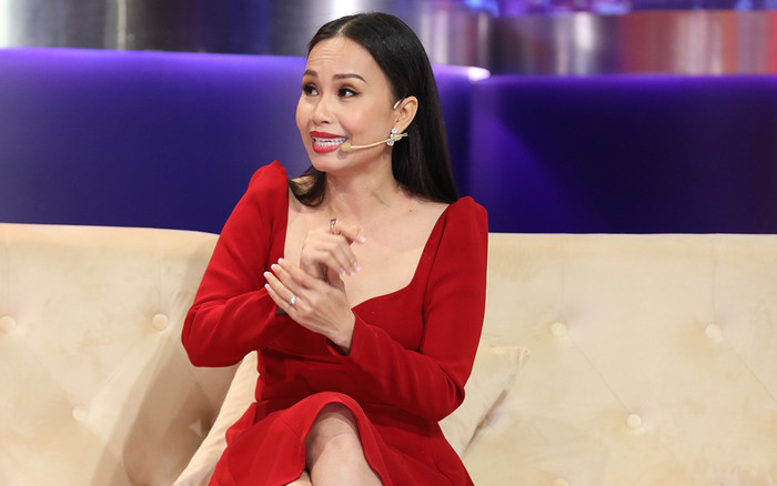 Fan yêu cầu hát ca khúc đang hot, phản ứng Cẩm Ly thu về hơn 3 triệu lượt xem Ảnh 2