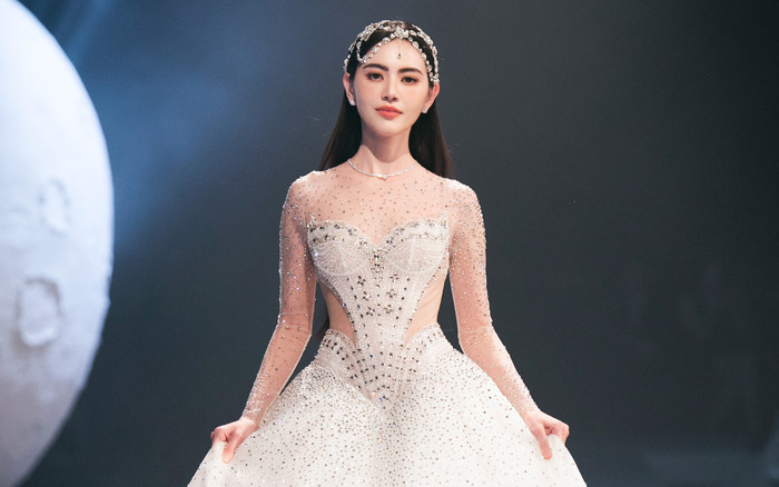 Mai Davika diện áo cưới do Lan Khuê thiết kế, khoe visual triệu người mê mẩn Ảnh 2