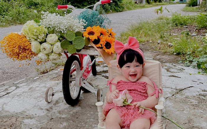 Cưng xỉu với loạt ảnh các em bé được mẹ bắt trend 'mùa thu Hà Nội' Ảnh 2