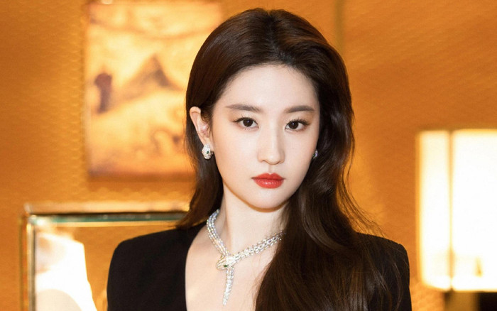 Lộ cảnh hôn giữa Lưu Diệc Phi với 'bạn trai' mỹ nam Ảnh 2