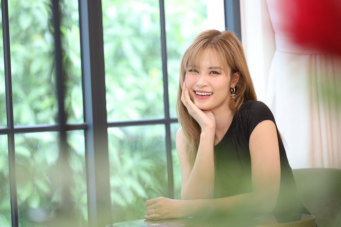 Đông Nhi mới đây đã có những trải lòng sau 15 năm làm nghề trong talkshow On Set.