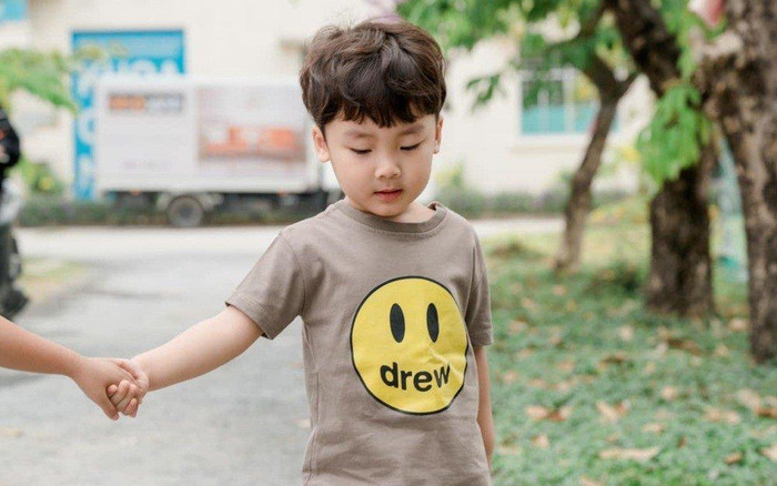 Dân tình lụi tim trước câu nói ngọt ngào của bé Bo nhà Hòa Minzy Ảnh 2