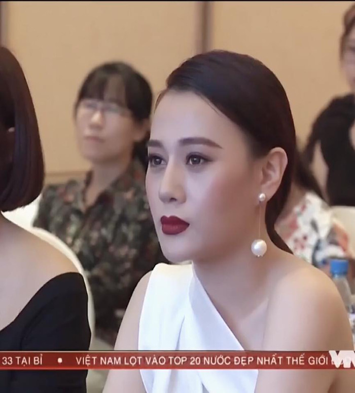  Phương Oanh tự 'flex' visual 'không góc chết' năm 28 tuổi Ảnh 1