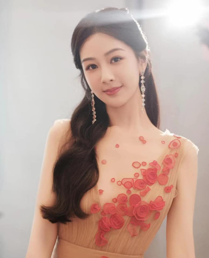 Cả 3 mỹ nân 9x của Cbiz đều cực kỳ xinh đẹp