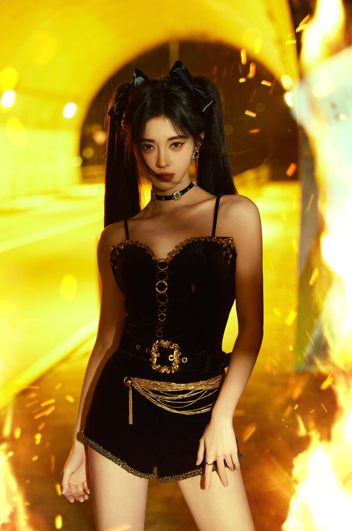 Tạo hình của Dương Tử - Cúc Tịnh Y