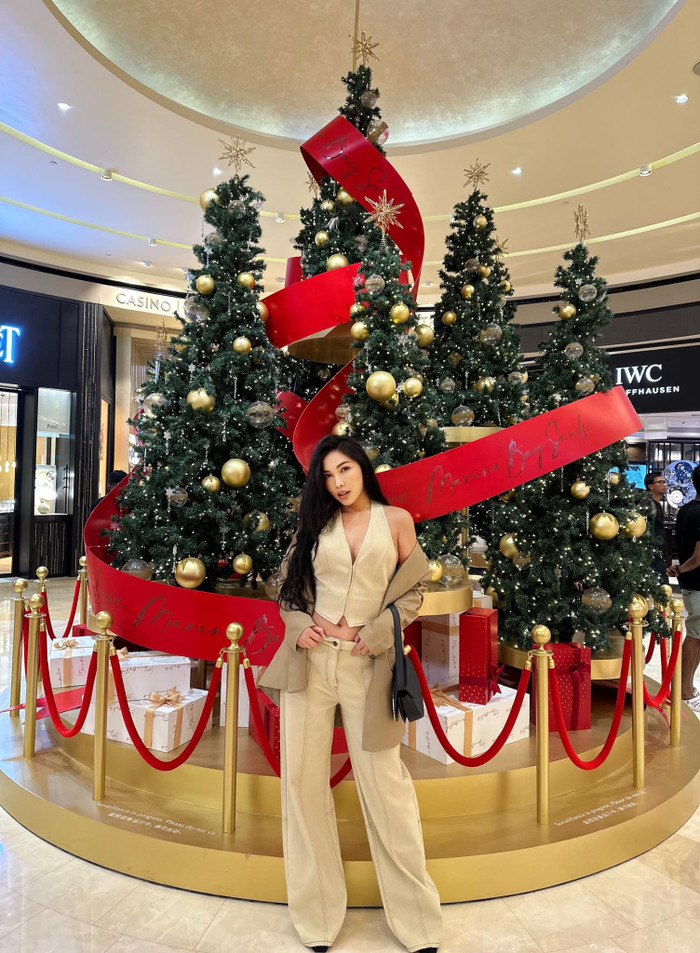 Quỳnh Thư thường xuyên đi du lịch ở những địa điểm nổi tiếng ngoài nước