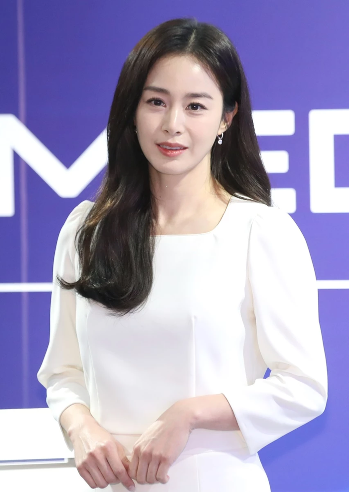 Kim Tae Hee...