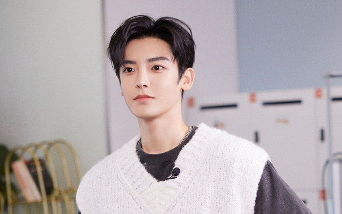 và Hầu Minh Hạo đều đang trong đoàn phim Thục Cẩm Nhân Gia và Đại Mộng Quy Ly, chưa có thông tin chính thức nào về lịch đóng máy. Thế nên, việc hai ngôi sao có thực sự nên duyên với nhau ở Tiêu Dao hay không chưa thể nói trước được. 