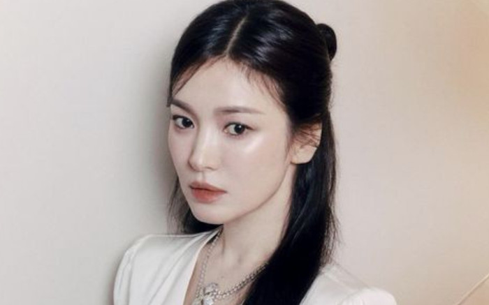 Song Hye Kyo công khai tình mới, nhân tiện khoe luôn tin vui khiến fans mừng rơn Ảnh 2