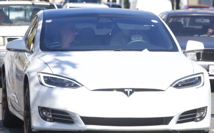 Giữa tin đồn giật chồng, nữ ca sĩ nổi tiếng đáp trả cực gắt: 'Kệ tôi, quan tâm làm gì?' Ảnh 2