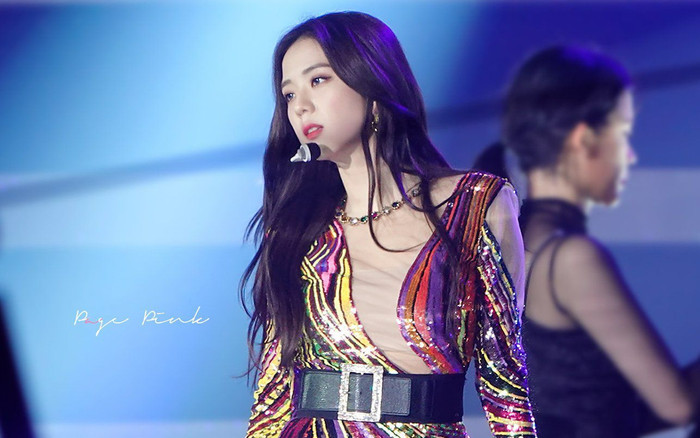 Khi 'gái ngoan' Jisoo bật chế độ sexy: Đến cả Jennie và Lisa cũng phải lu mờ? Ảnh 2