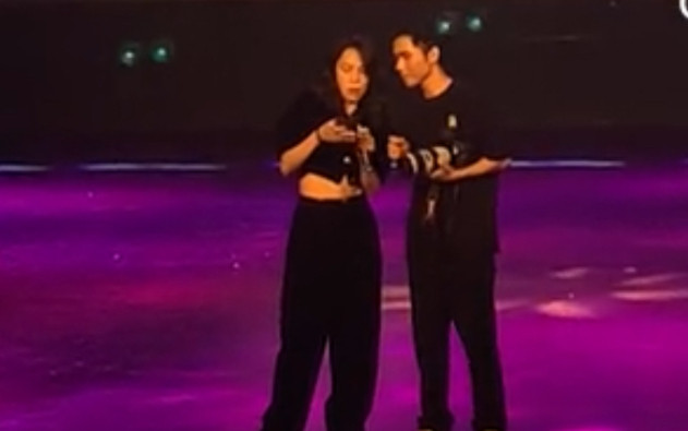 Mỹ Tâm công khai đứa con đầu tiên ngay trên sân khấu fan meeting, hàng nghìn khán giả vỡ òa Ảnh 2