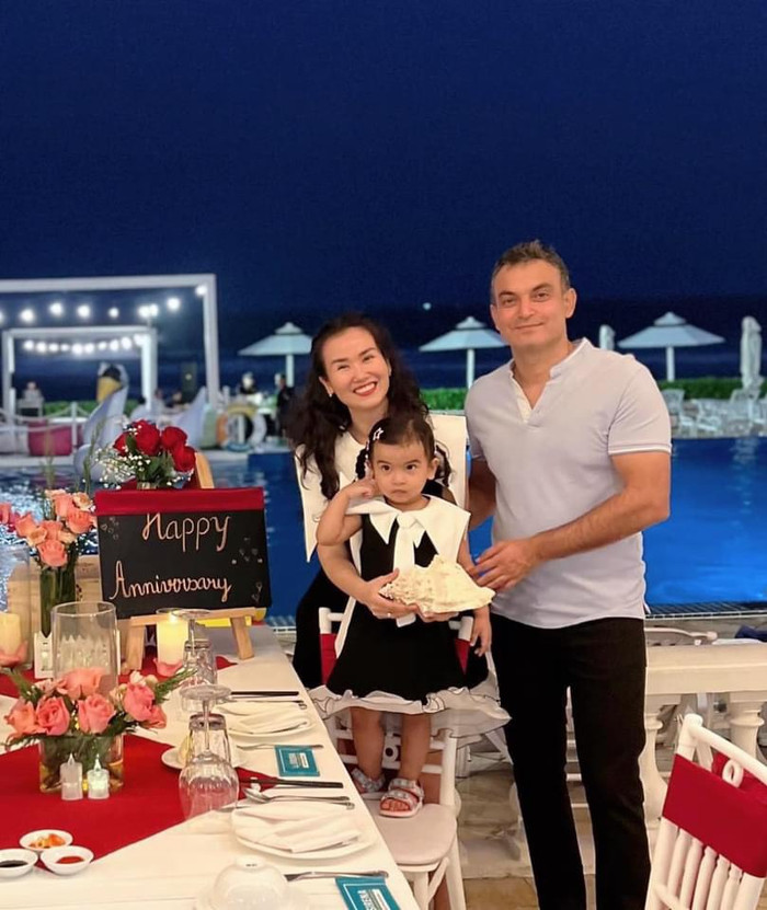 Nhiều người 'xin vía' hạnh phúc của vợ chồng Võ Hạ Trâm.