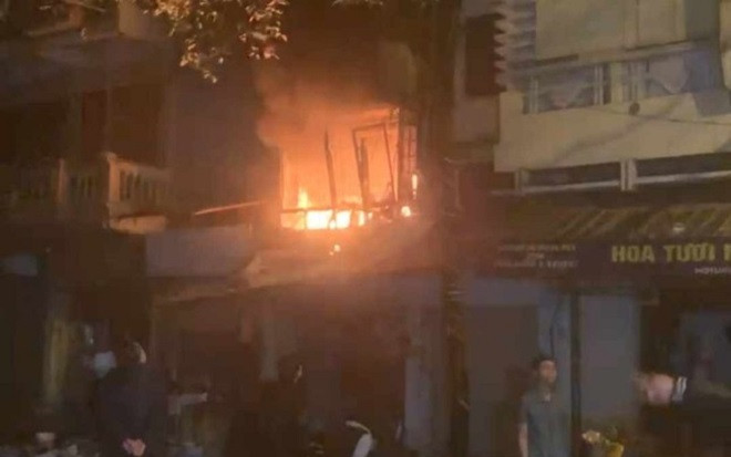 Cháy nhà trên phố Hàng Lược, 4 người trong cùng gia đình tử vong Ảnh 2