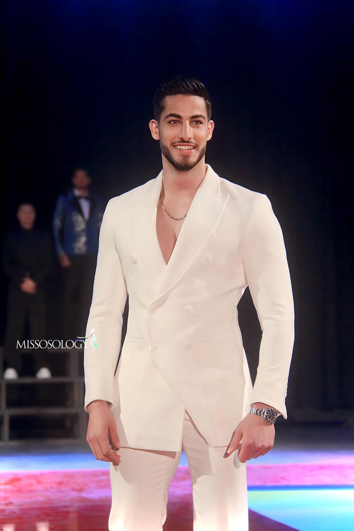 Anh từng đại diện Li-băng tham dự cuộc thi Nam vương Quốc tế 2023 tại Thái Lan nhưng anh chỉ dừng chân ở Top 20 chung cuộc. Sau khoảng thời gian rèn luyện bản thân, Seif Al’walid Harb đã được xướng tên cho ngôi vị cao nhất Nam vương Hòa bình Quốc tế.