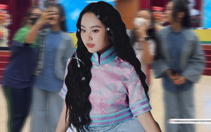 Đang hát nhưng khán giả liên tục chạy lên sân khấu xin chụp ảnh, Phương Mỹ Chi xử lý ra sao? Ảnh 2