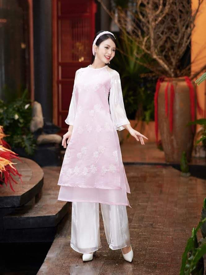 Á khôi Minh Yến báo 'tin vui' sau hơn 1 năm kết hôn Ảnh 3