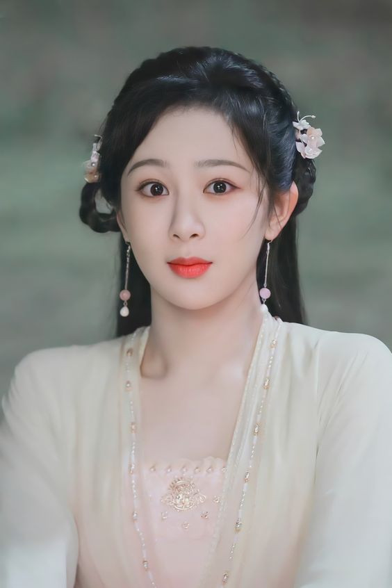 Dương Tử là một trong những tiểu hoa hàng đầu Cbiz.