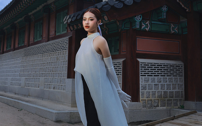 Giữa thời tiết 2 độ C, mẫu nhí Bảo Hà hóa cô nàng Bắc Bộ với loạt thiết kế cách tân Ảnh 2