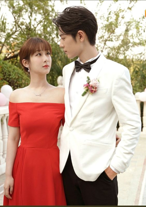 Dương Tử và Tiêu Chiến trong Dư Sinh.