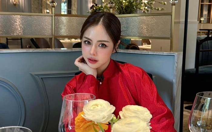 Bạn gái Huỳnh Anh quay trở lại với công việc MC, nhan sắc ngày càng thăng hạng Ảnh 2