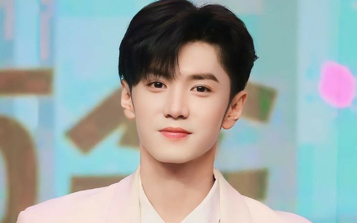 Netizen tìm ra bối cảnh của Trần Triết Viễn, bảo sao được ưu ái lớn đến vậy Ảnh 2