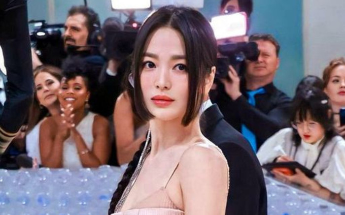 Người tình của Song Hye Kyo bất ngờ bị chê nhan sắc, thế nào mà bị nói không xứng với người đẹp Ảnh 2