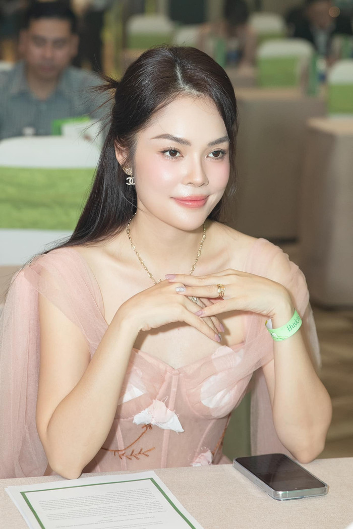 Cô đang cảm thấy mọi thứ dần dần tốt đẹp lên từng ngày.