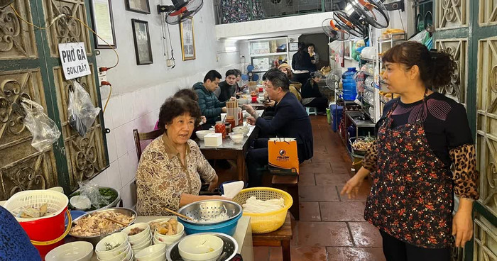 Quán phở được nhắc đến nhiều trên mạng xã hội những ngày vừa qua