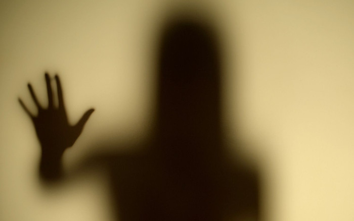 Rộ tin nữ ca sĩ bị anh ruột đánh gãy răng: Là cái tên nổi tiếng hàng đầu showbiz? Ảnh 2