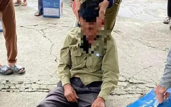 Người đàn ông ngất xỉu sau khi biết bị lừa số tiền lớn ở hội thảo tri ân khách hàng Ảnh 2