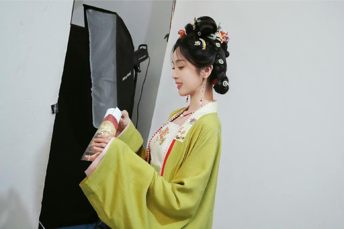 Một số tạo hình đầu tiên của dàn diễn viên Ngũ Phúc Lâm Môn.