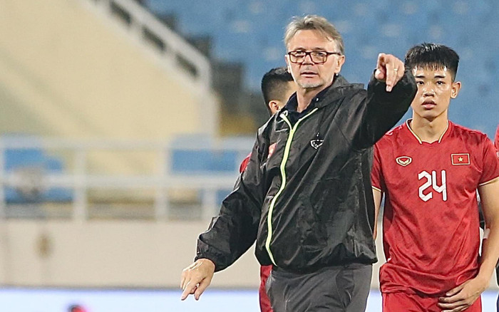 Bóng đá Việt Nam mất gì nếu HLV Troussier không thực hiện được lời hứa World Cup 2026? Ảnh 2