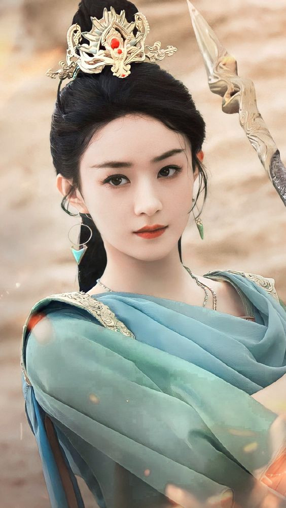 Dữ Phượng Hành là tác phẩm ngôn tình duy nhất trong vài năm trở lại đây của Triệu Lệ Dĩnh.