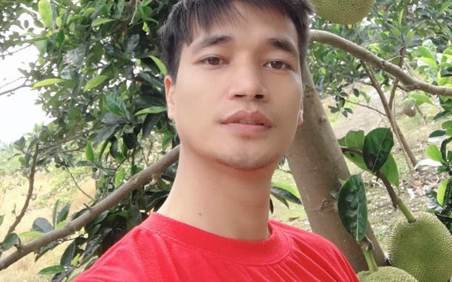 Tính đến nay, đã 10 năm trôi qua kể từ khi cái tên Lệ Rơi được biết đến. Lệ Rơi của hiện tại là một người đàn ông trưởng thành, chững chạc hơn rất nhiều. Không còn sống trong ánh hào quang nổi tiếng, không còn khiến mọi người chú ý, bàn tán về giọng hát, về cách dấn thân vào showbiz, anh trở về Hải Dương sống cuộc sống bình dị, nhẹ nhàng. 