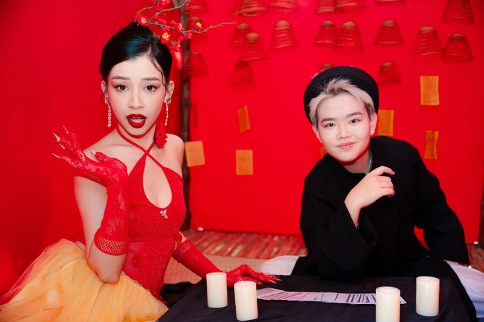 Hot TikToker sinh năm 1999 bắt tay cùng chủ nhân 'hit' Cùng Anh - Ngọc Dolil ở MV Xin vía.&nbsp;