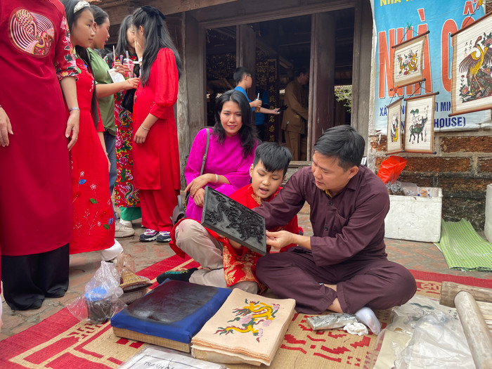 Được biết, đây là năm thứ ba chương trình được tổ chức với sự tham gia của các đại sứ quán, tổ chức quốc tế, văn phòng đại diện doanh nghiệp nước ngoài, sinh viên quốc tế trên địa bàn.