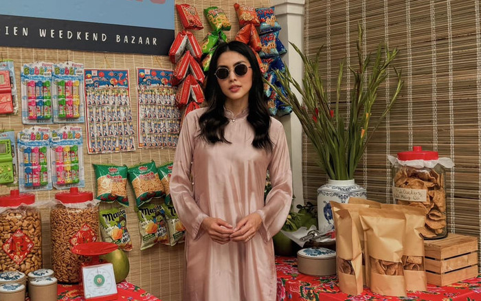 Tăng Thanh Hà diện áo dài Tết sớm, nhan sắc mẹ ba con ngày càng đằm thắm Ảnh 2