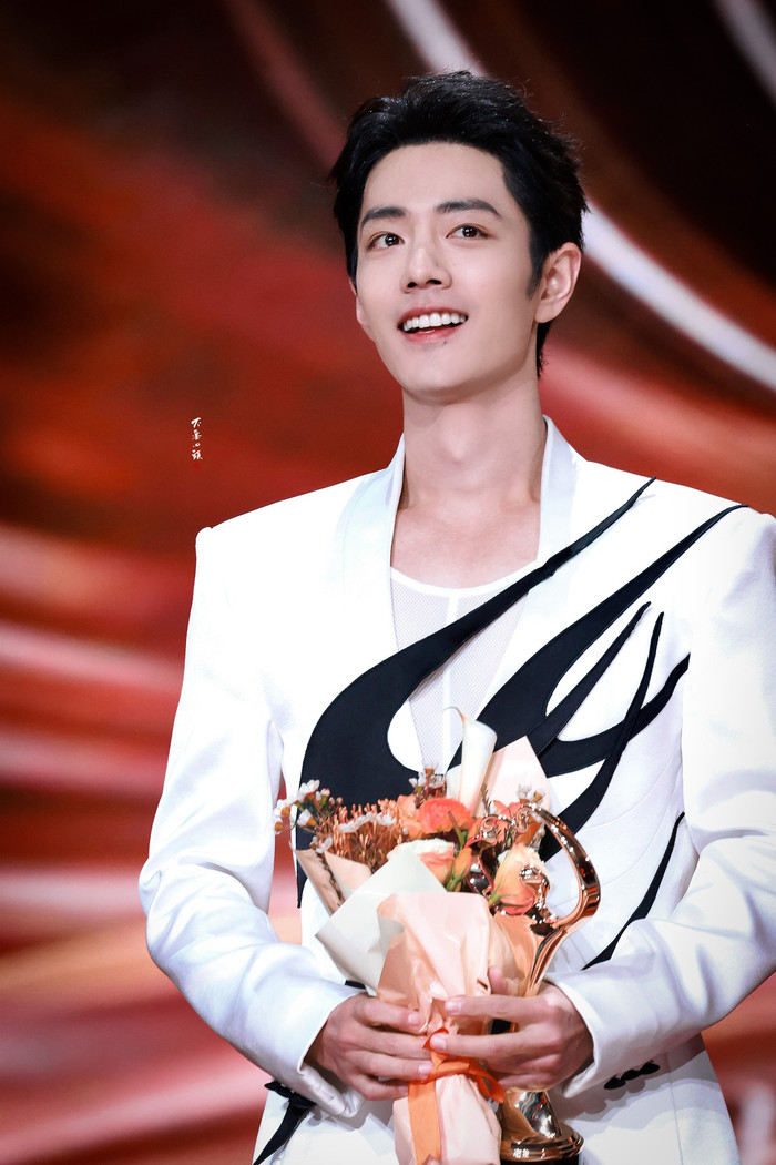 Tối 20/1, Tiêu Chiến nhận tin vui khiến fan vỡ oà.