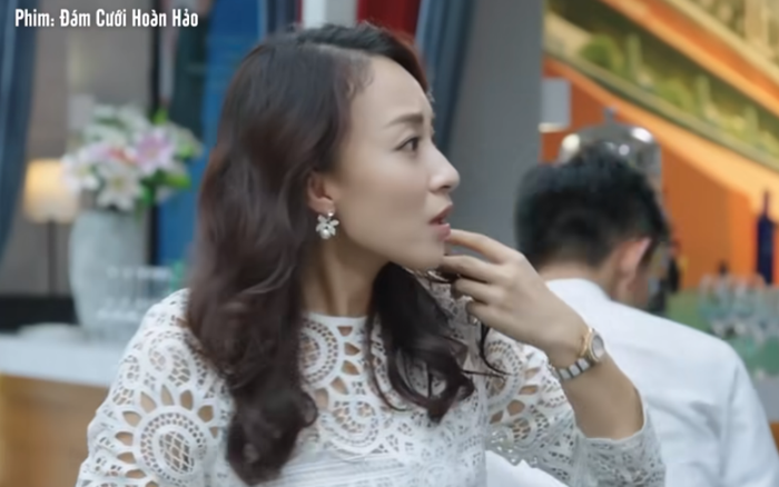 Màn đánh ghen khiến cả nhà hàng náo loạn của Lộ Lộ.