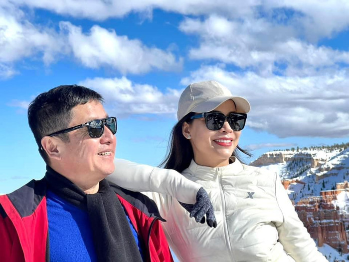 Hiện tại, nghệ sĩ Chí Trung có cuộc sống vui vẻ, hạnh phúc bên bạn gái Ý Lan.